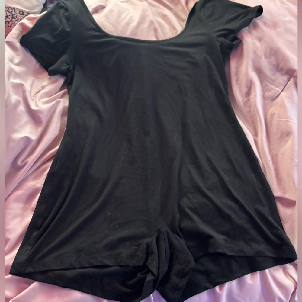 women’s body suit